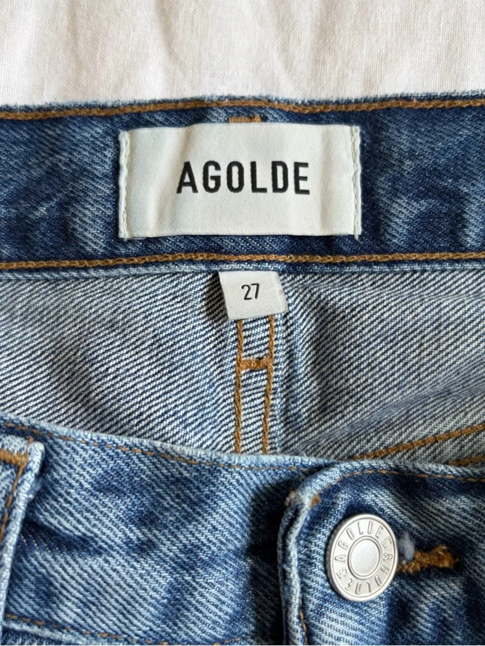 Agolde Low Rise Loose Jeans in Charge - Picture 5 of 9